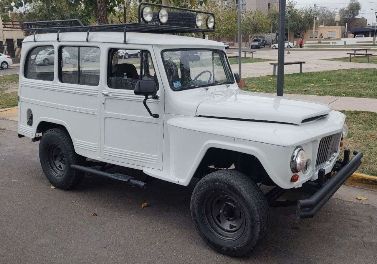 Jeep Estanciera Usada en San Juan, deRuedas