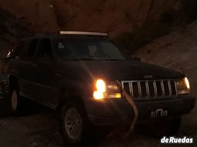 Jeep Grand Cherokee Usado en San Juan, deRuedas