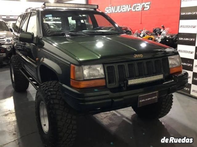 Jeep Grand Cherokee Usado en San Juan, deRuedas
