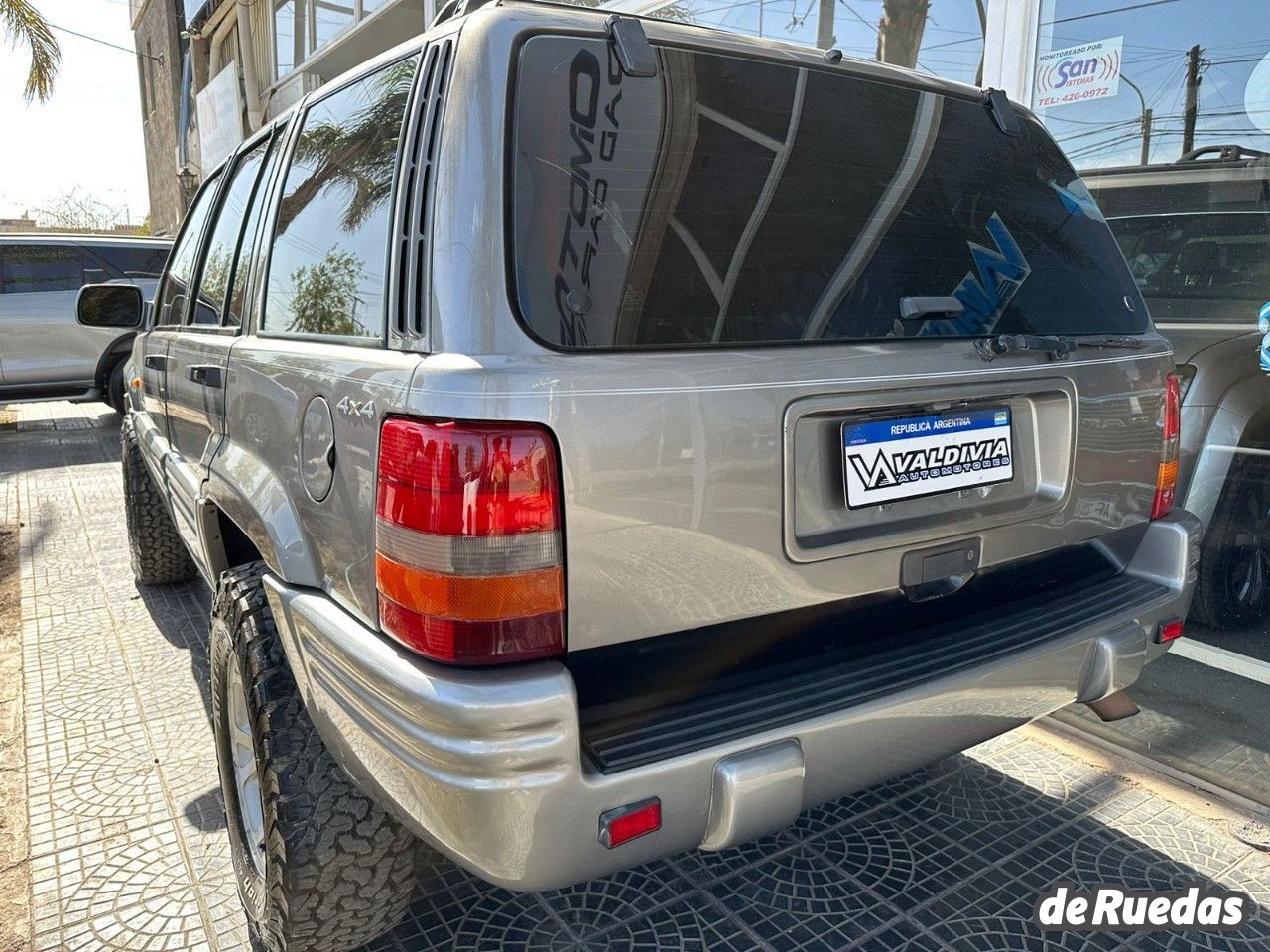 Jeep Grand Cherokee Usado en San Juan, deRuedas
