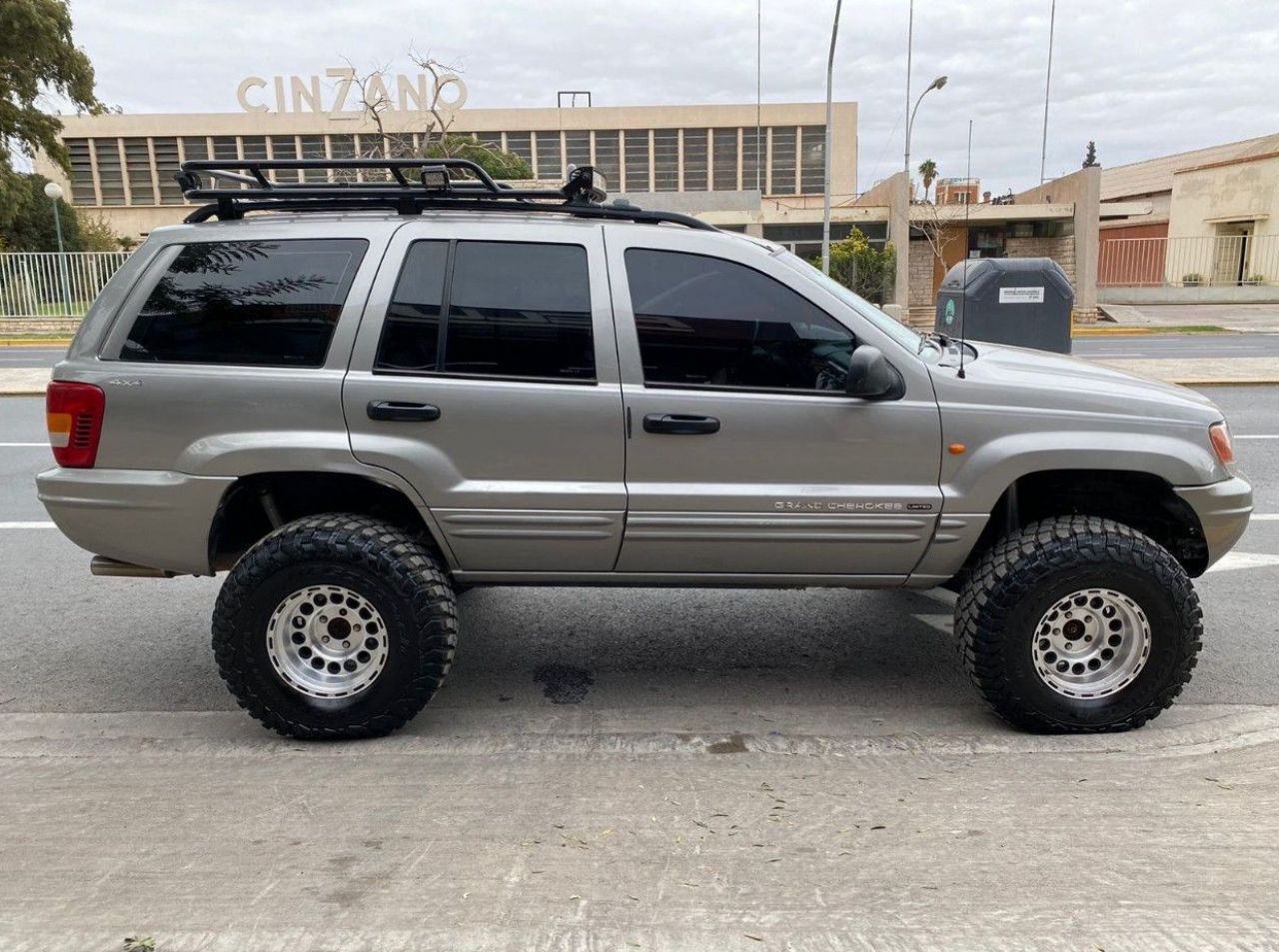 Jeep Grand Cherokee Usado en San Juan, deRuedas