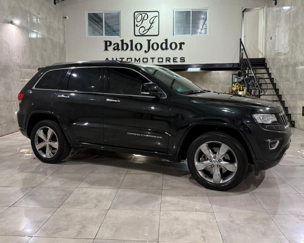 Jeep Grand Cherokee Usado en Buenos Aires, deRuedas