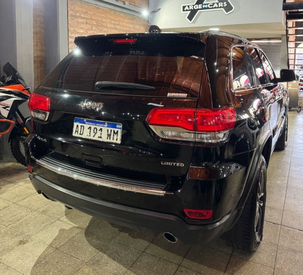 Jeep Grand Cherokee Usado Financiado en San Juan, deRuedas
