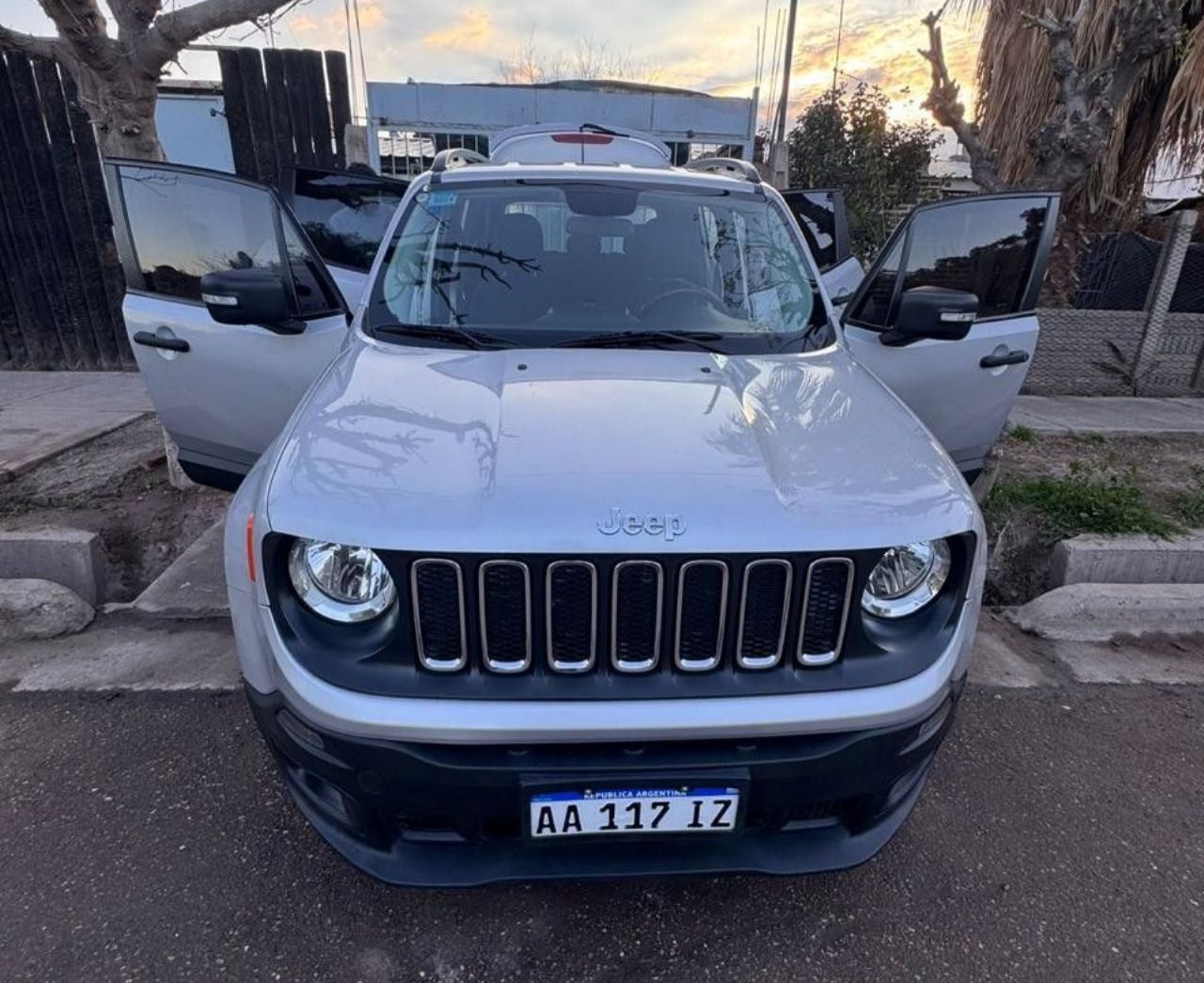 Jeep Renegade Usado en Mendoza, deRuedas
