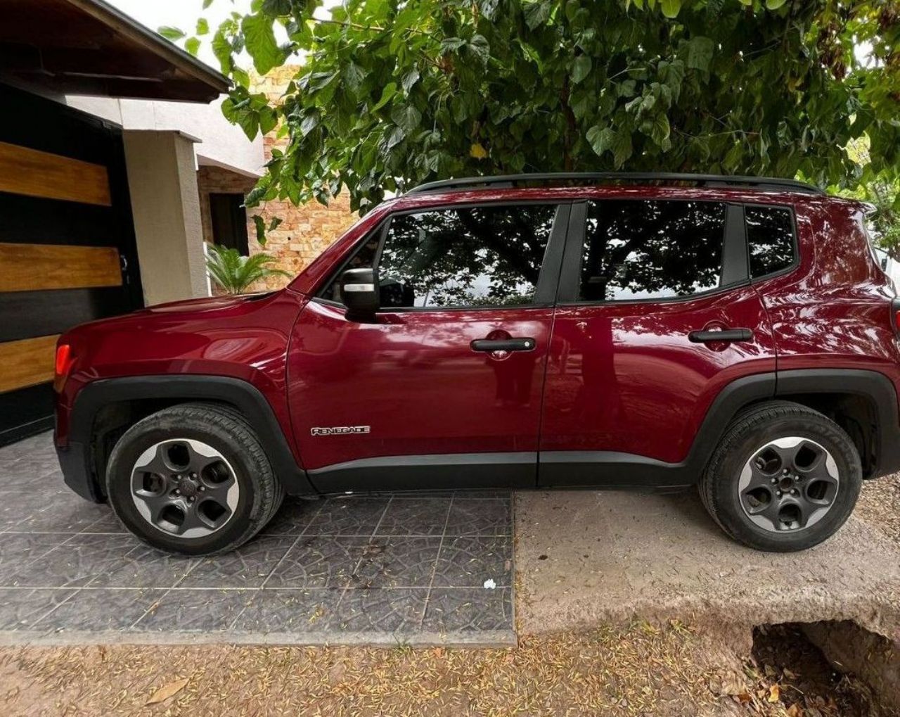 Jeep Renegade Usado en Mendoza, deRuedas