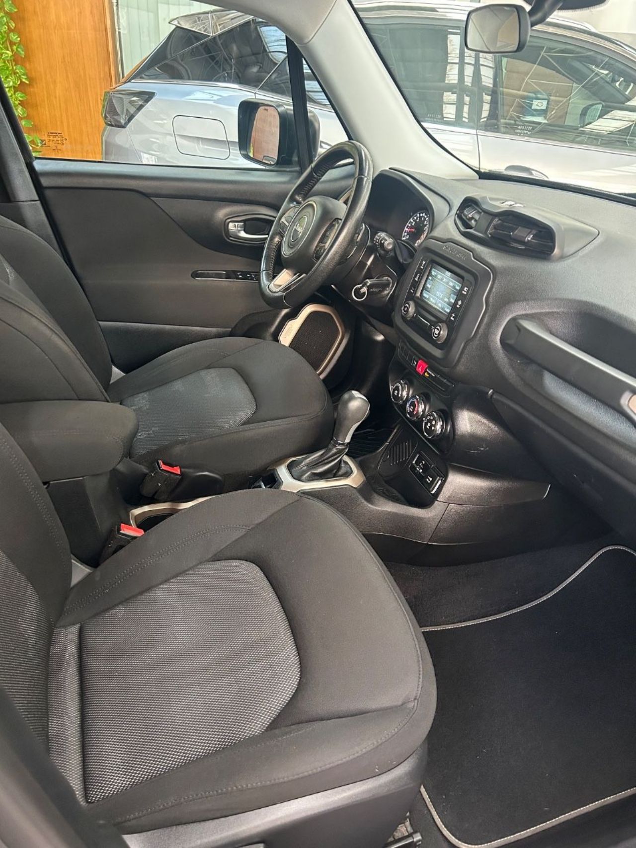 Jeep Renegade Usado en Mendoza, deRuedas