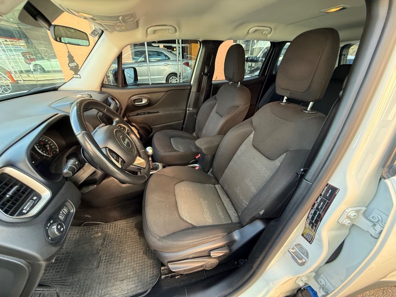Jeep Renegade Usado Financiado en Mendoza, deRuedas