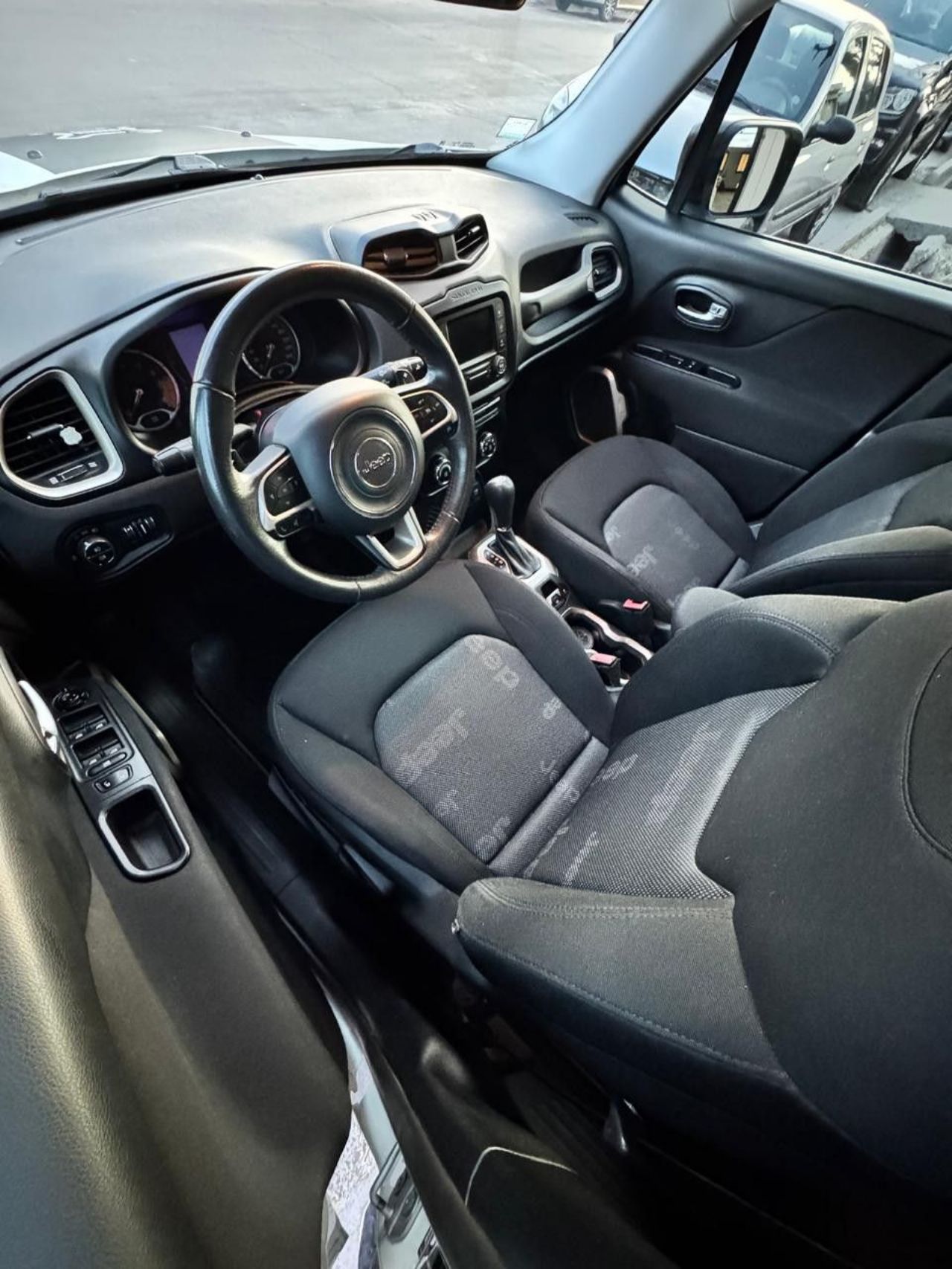 Jeep Renegade Usado en Mendoza, deRuedas