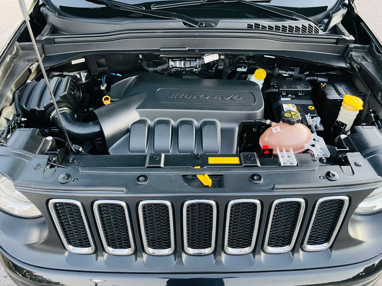 Jeep Renegade Usado Financiado en Mendoza, deRuedas