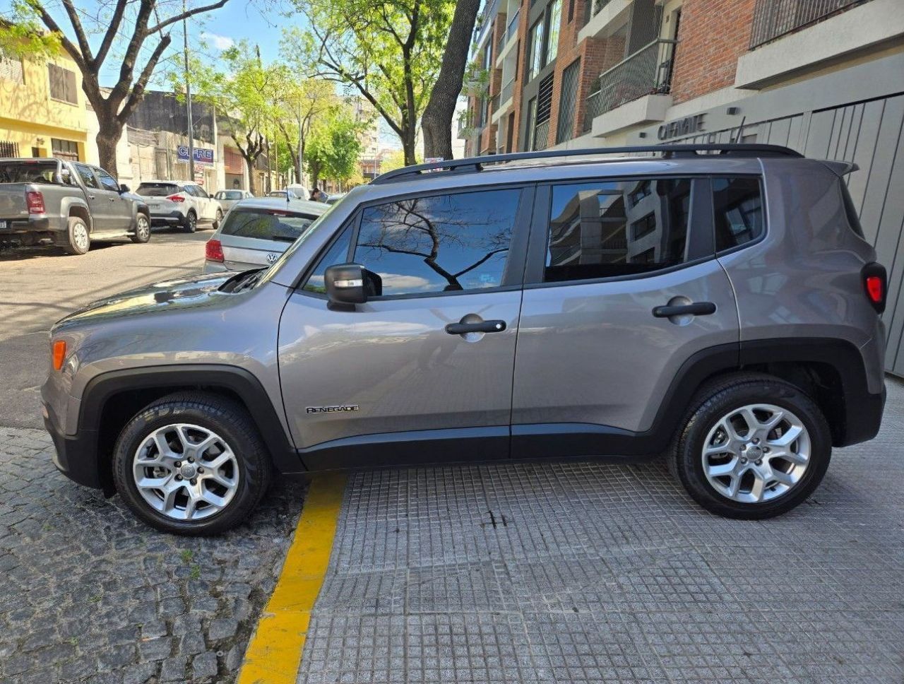 Jeep Renegade Usado en Buenos Aires, deRuedas