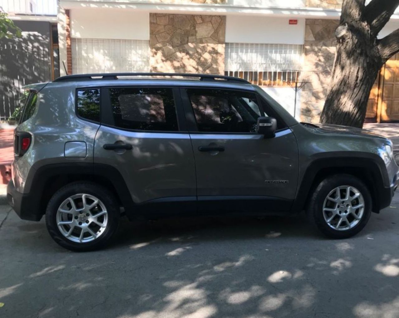 Jeep Renegade Usado en Mendoza, deRuedas