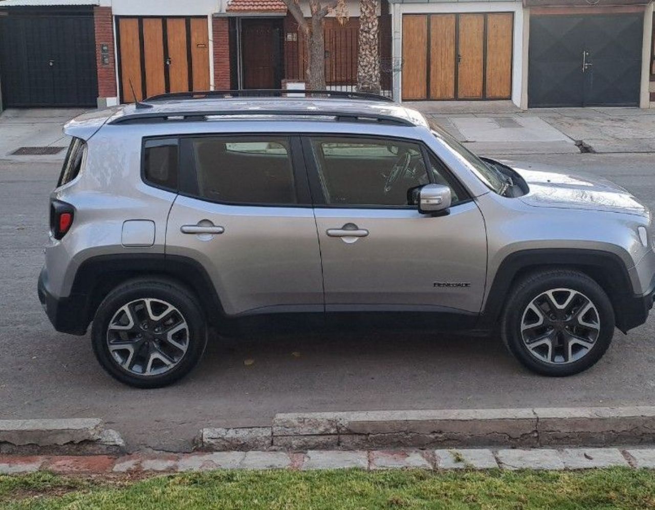 Jeep Renegade Usado en Mendoza, deRuedas