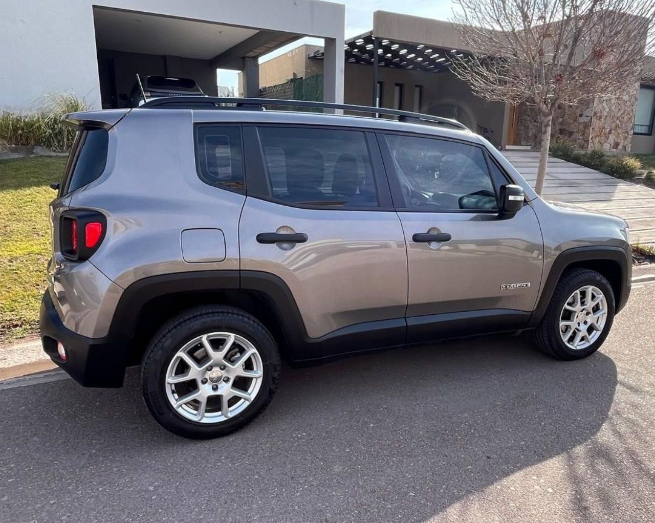 Jeep Renegade Usado en Mendoza, deRuedas
