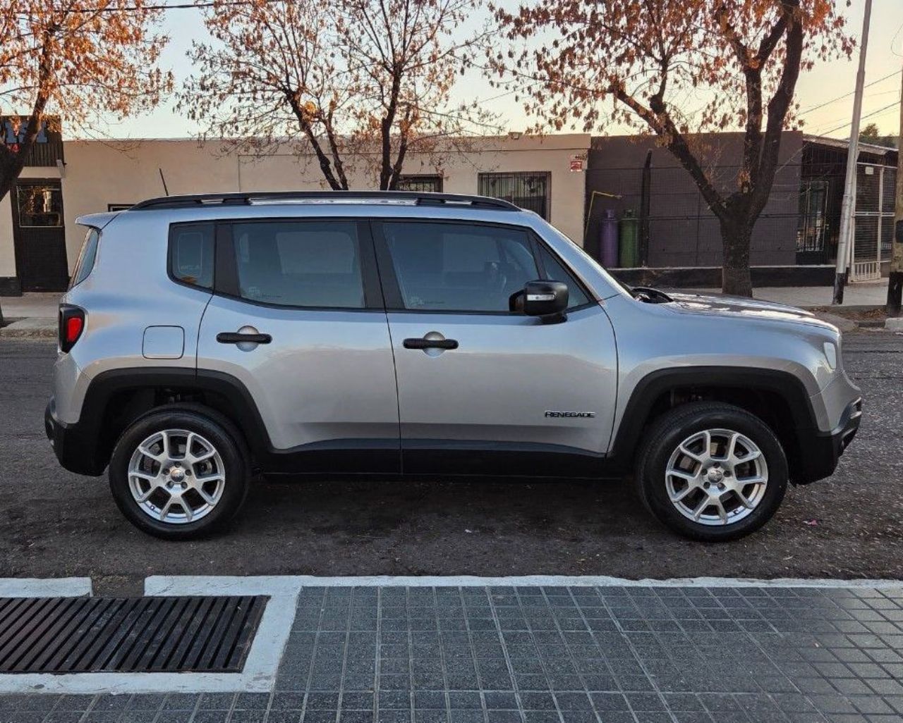 Jeep Renegade Usado en Mendoza, deRuedas