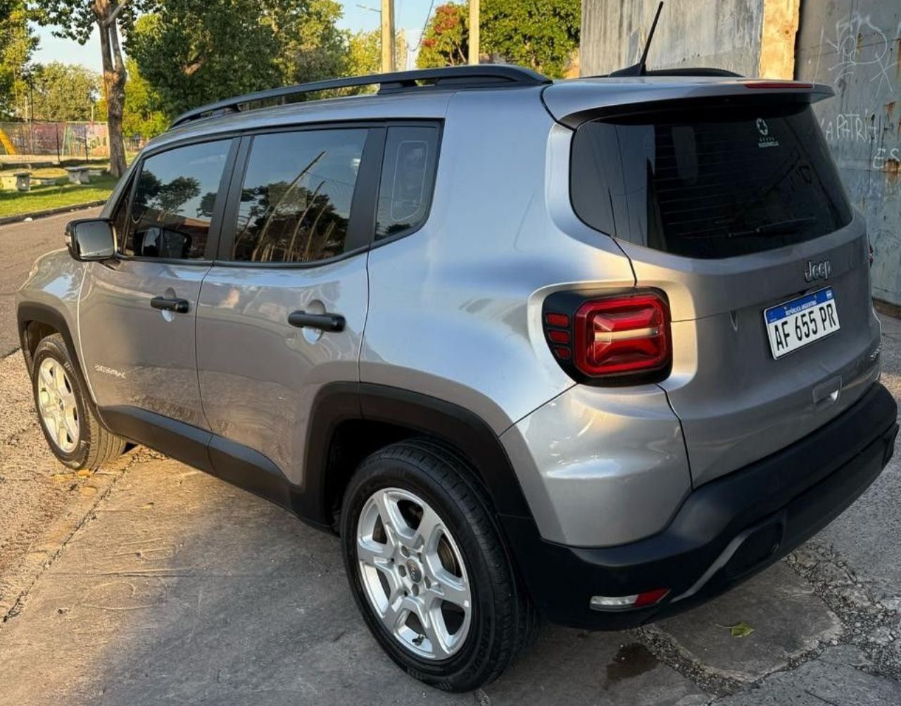Jeep Renegade Usado en Buenos Aires, deRuedas