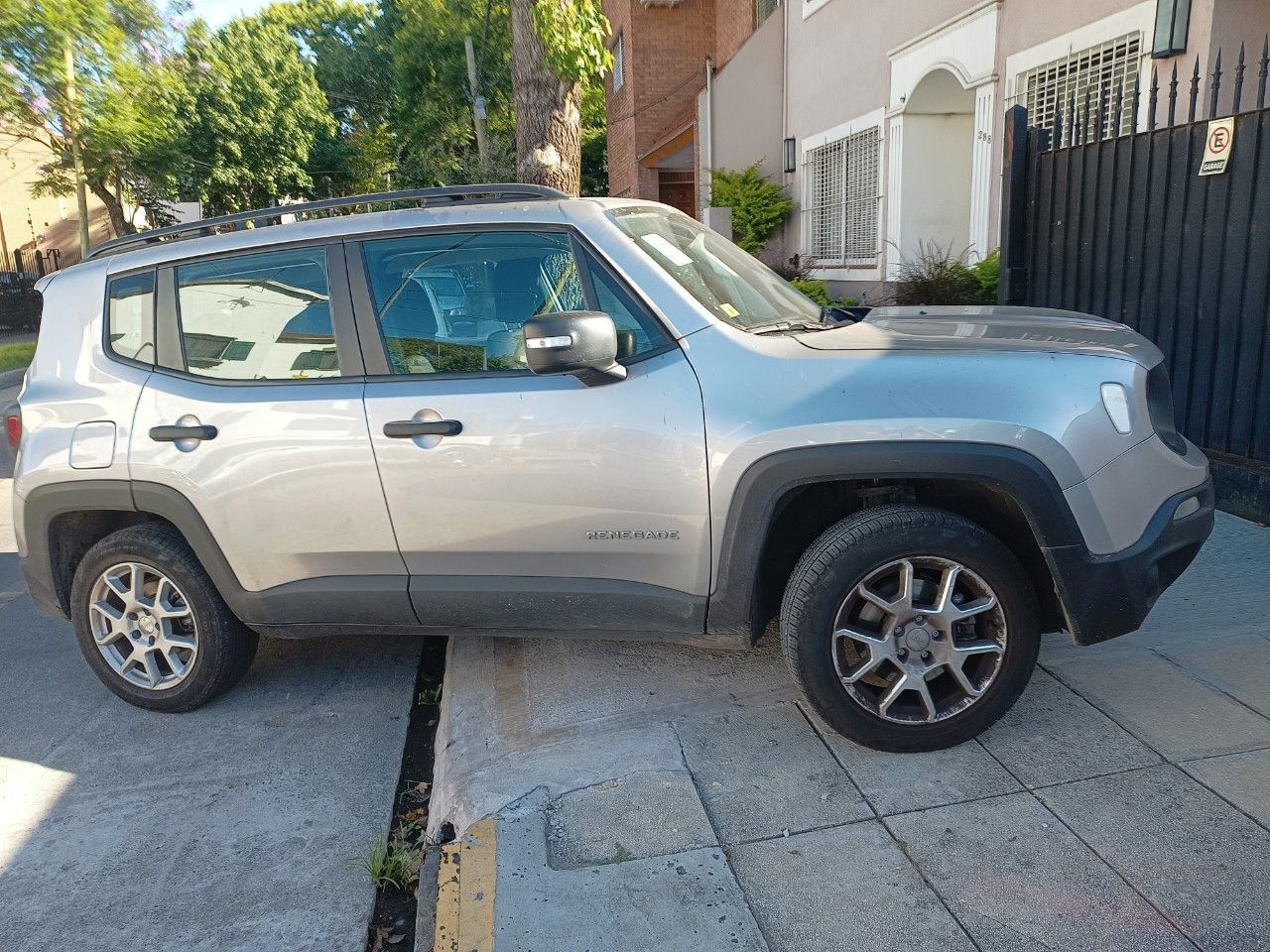 Jeep Renegade Usado en Buenos Aires, deRuedas