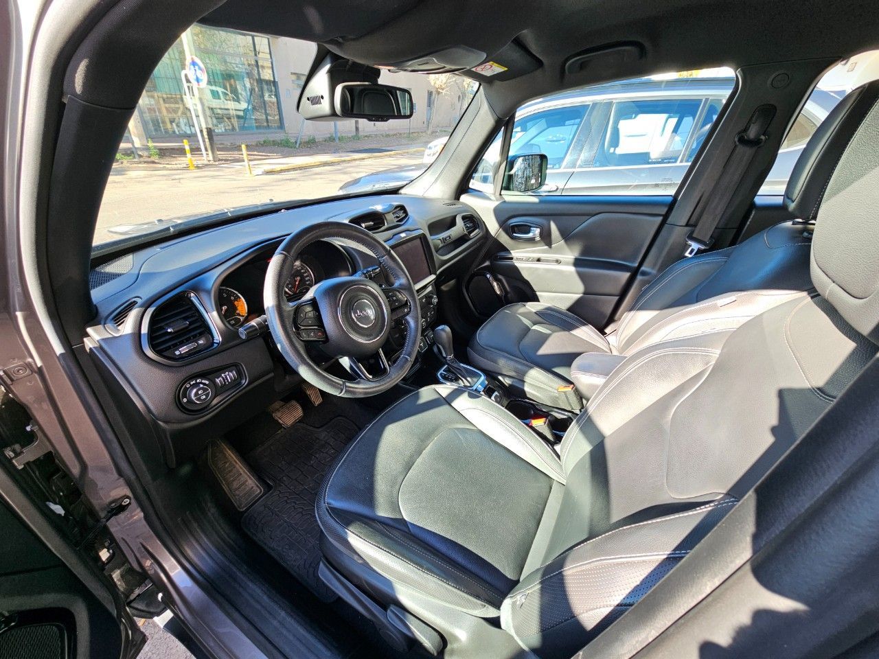 Jeep Renegade Usado Financiado en Mendoza, deRuedas