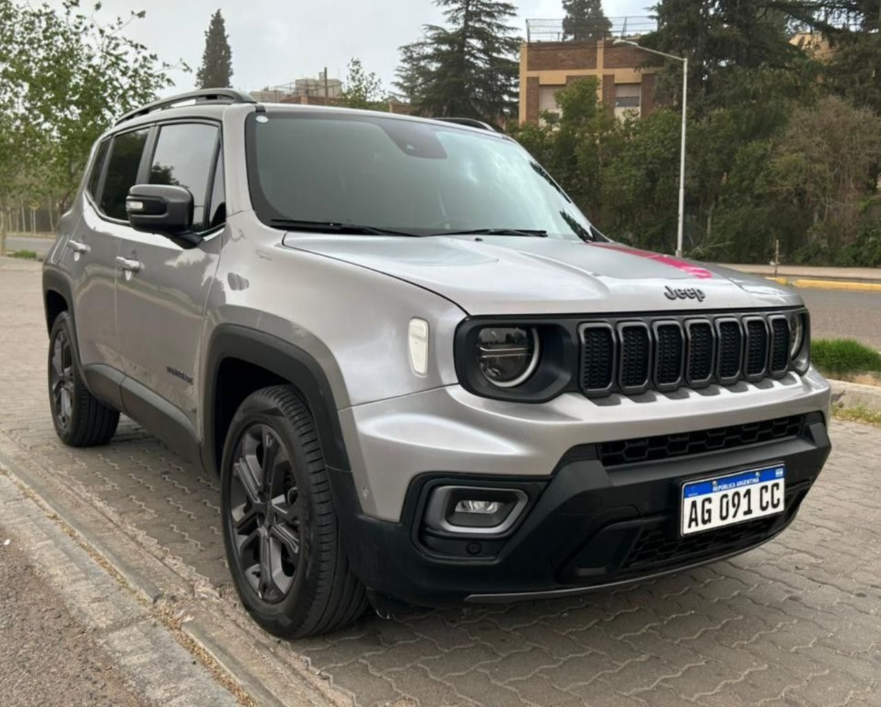 Jeep Renegade Usado Financiado en Mendoza, deRuedas