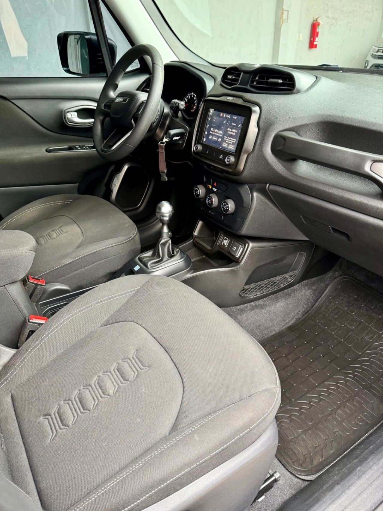 Jeep Renegade Usado Financiado en Mendoza, deRuedas