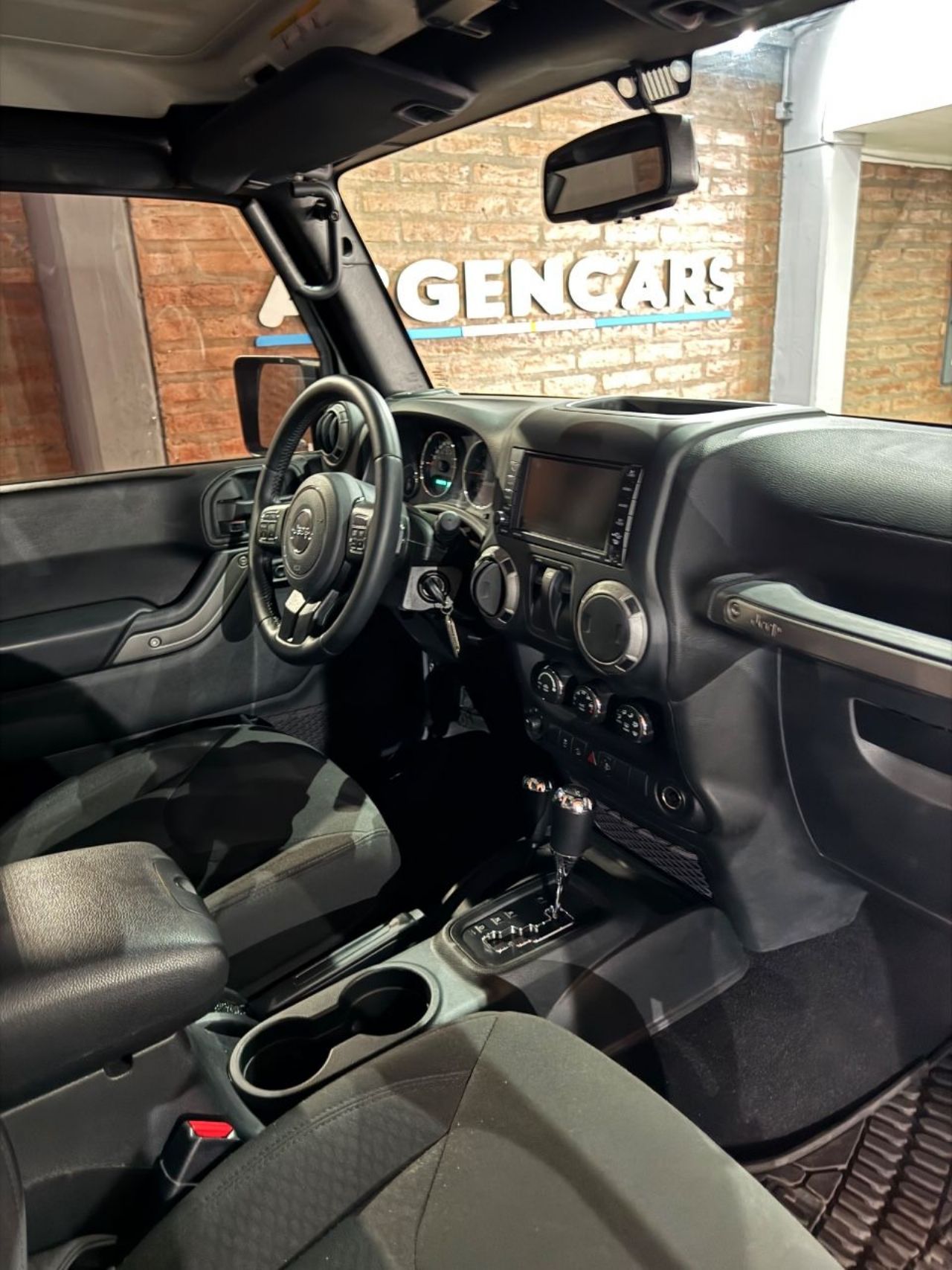 Jeep Wrangler Usado Financiado en San Juan, deRuedas
