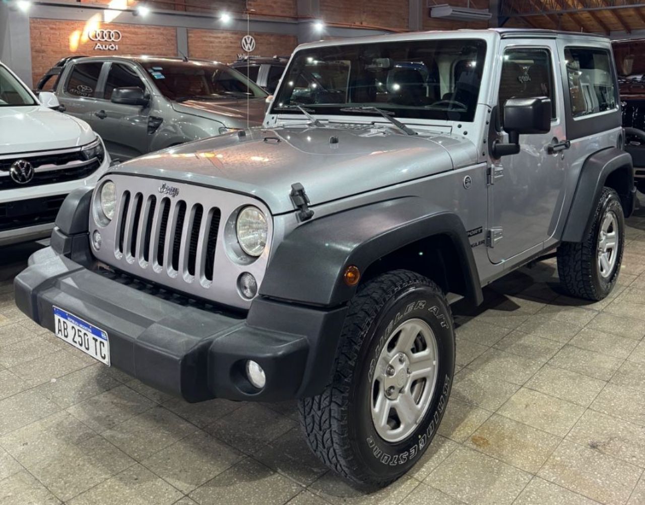 Jeep Wrangler Usado Financiado en San Juan, deRuedas