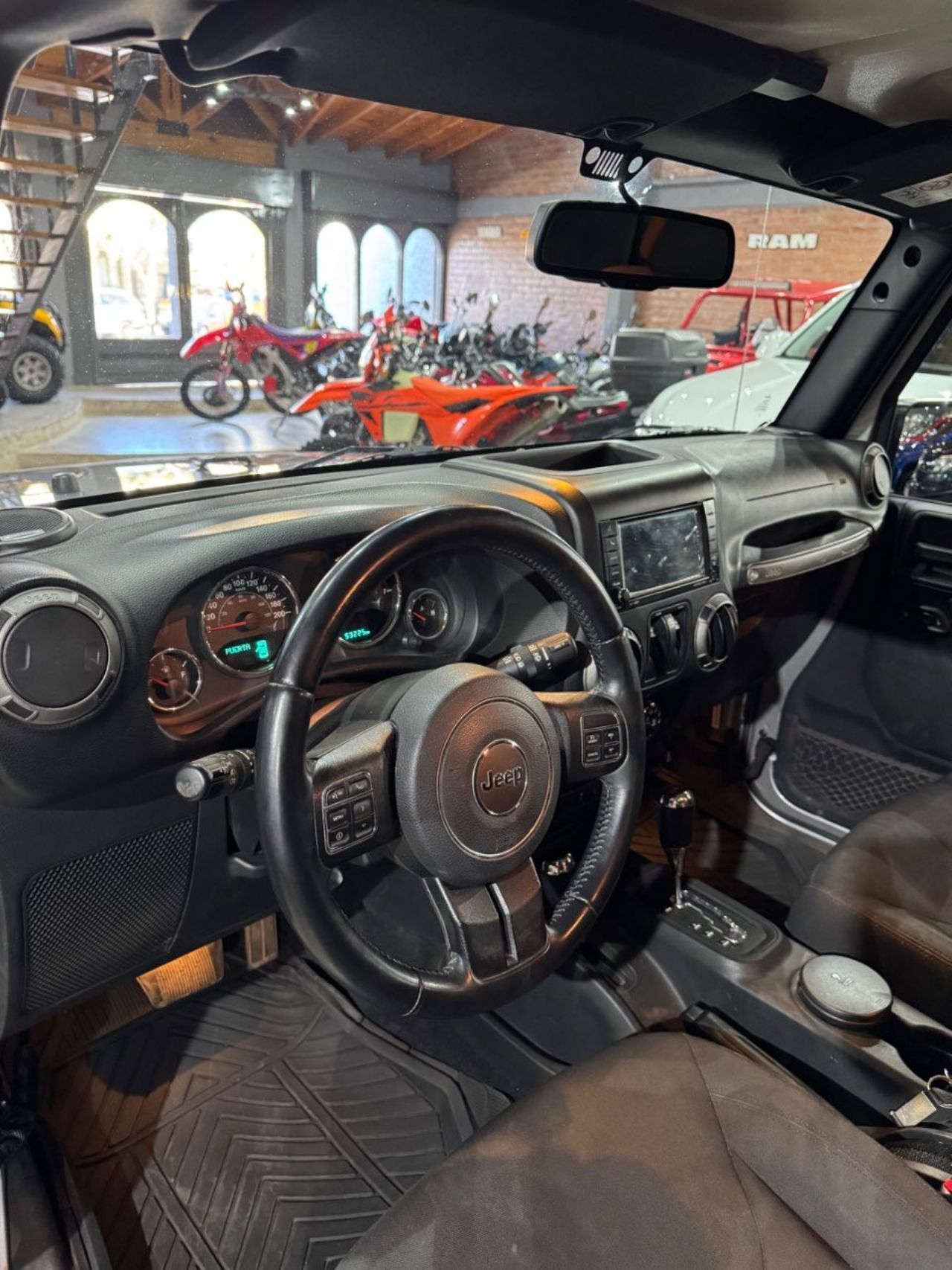 Jeep Wrangler Usado Financiado en San Juan, deRuedas