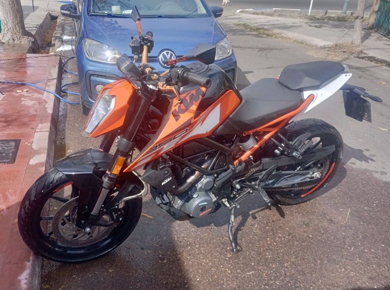 KTM Duke Usada en Mendoza, deRuedas