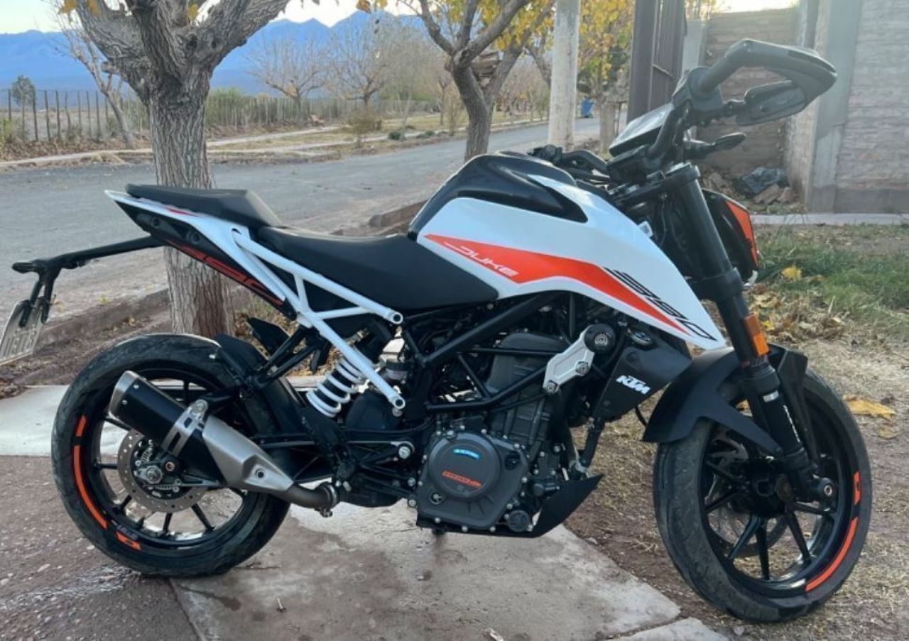 KTM Duke Usada en San Juan, deRuedas