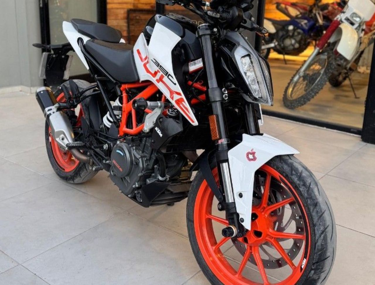 KTM Duke Usada Financiado en San Juan, deRuedas