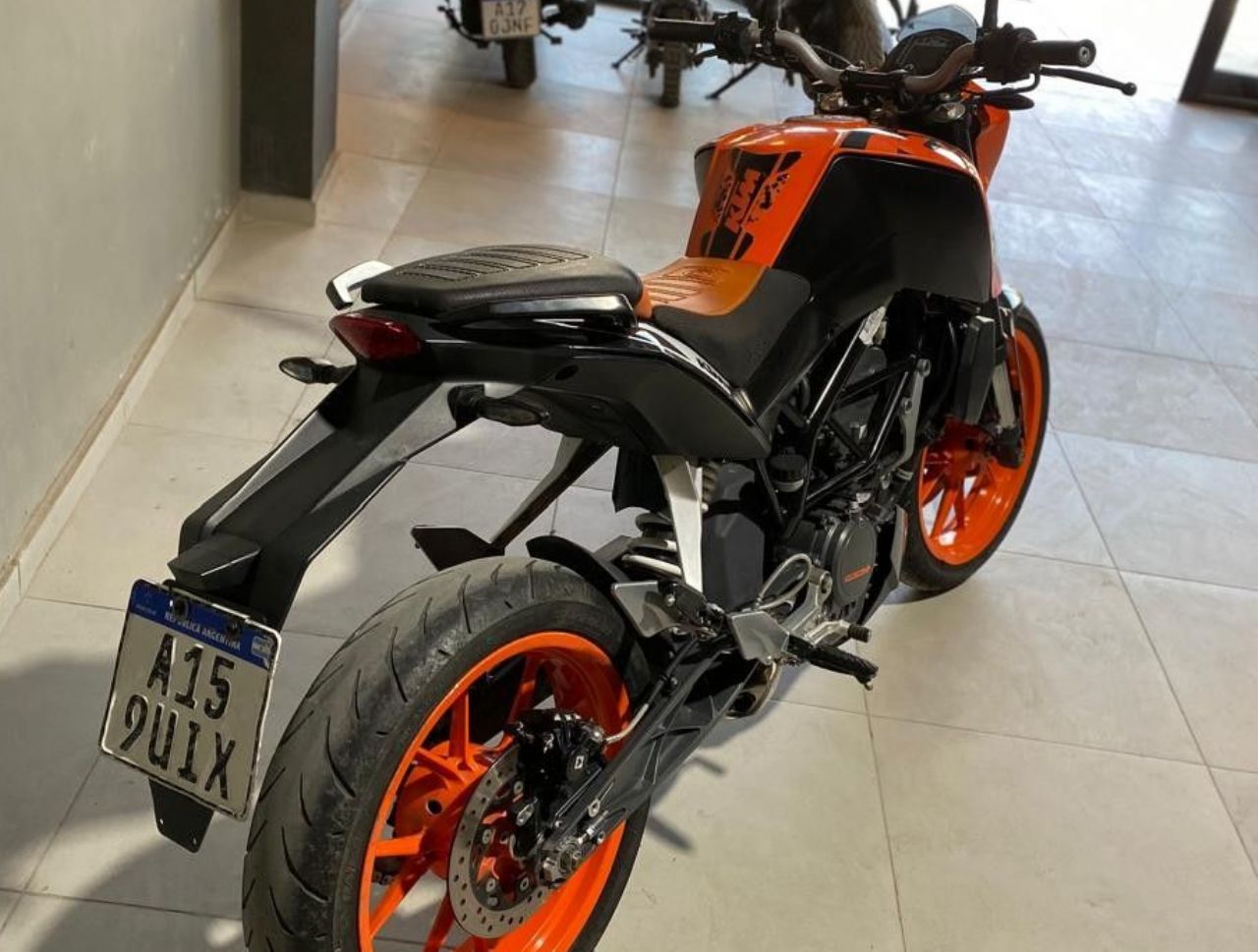 KTM Duke Usada en San Juan, deRuedas