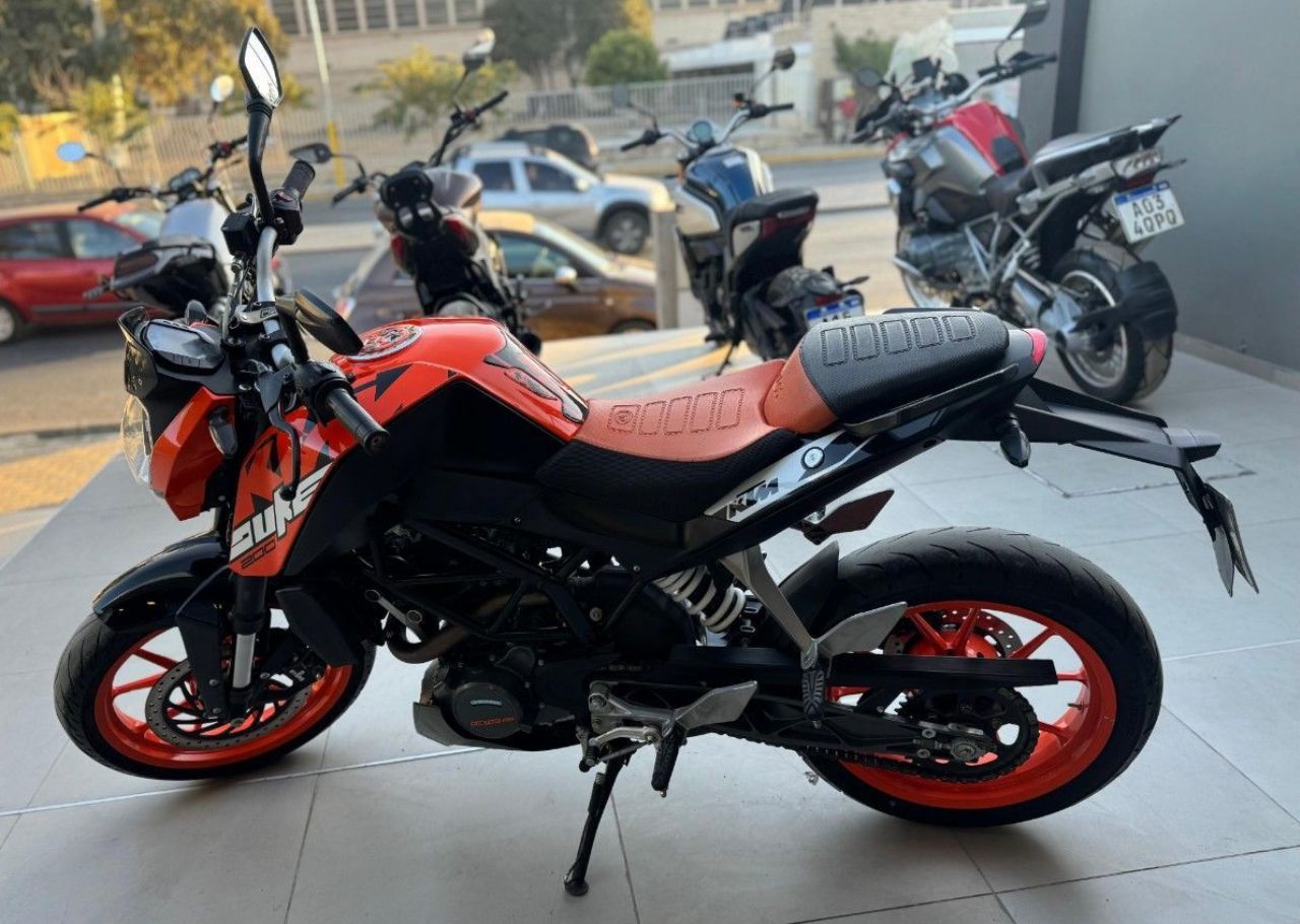 KTM Duke Usada Financiado en San Juan, deRuedas
