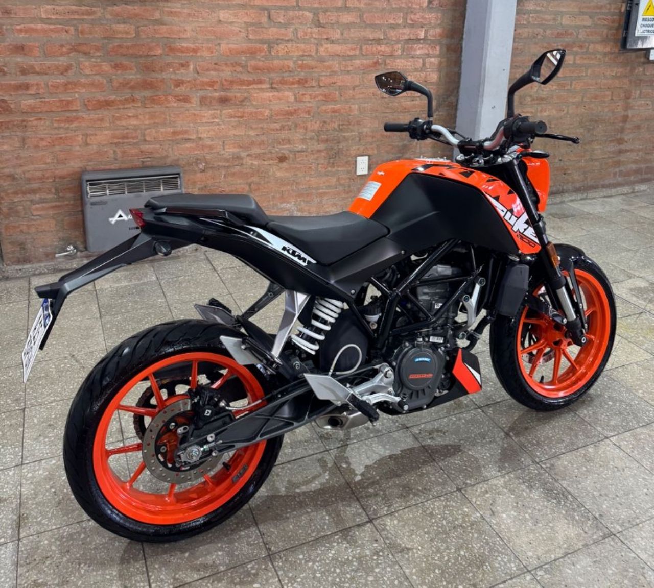 KTM Duke Usada Financiado en San Juan, deRuedas