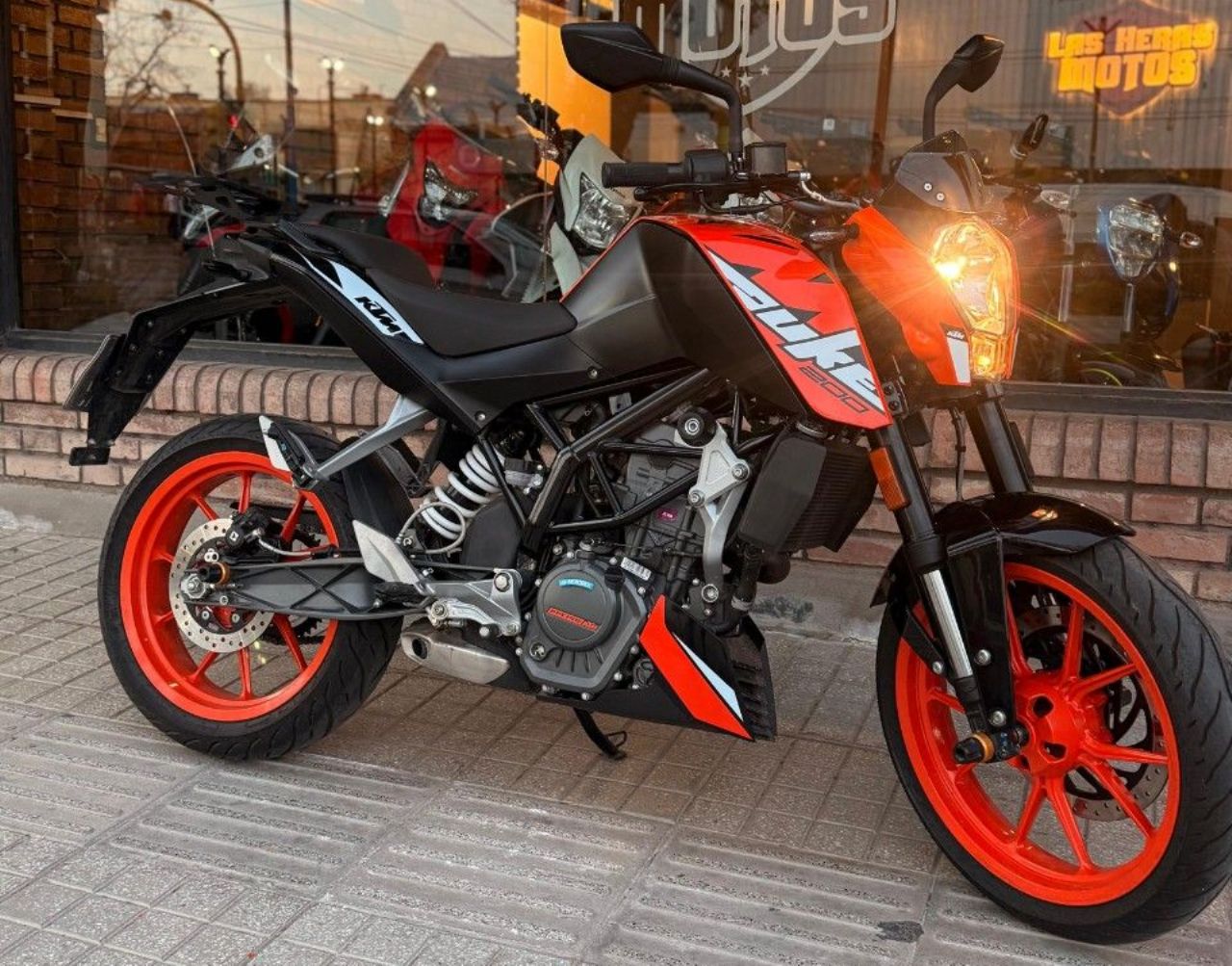KTM Duke Usada Financiado en Mendoza, deRuedas