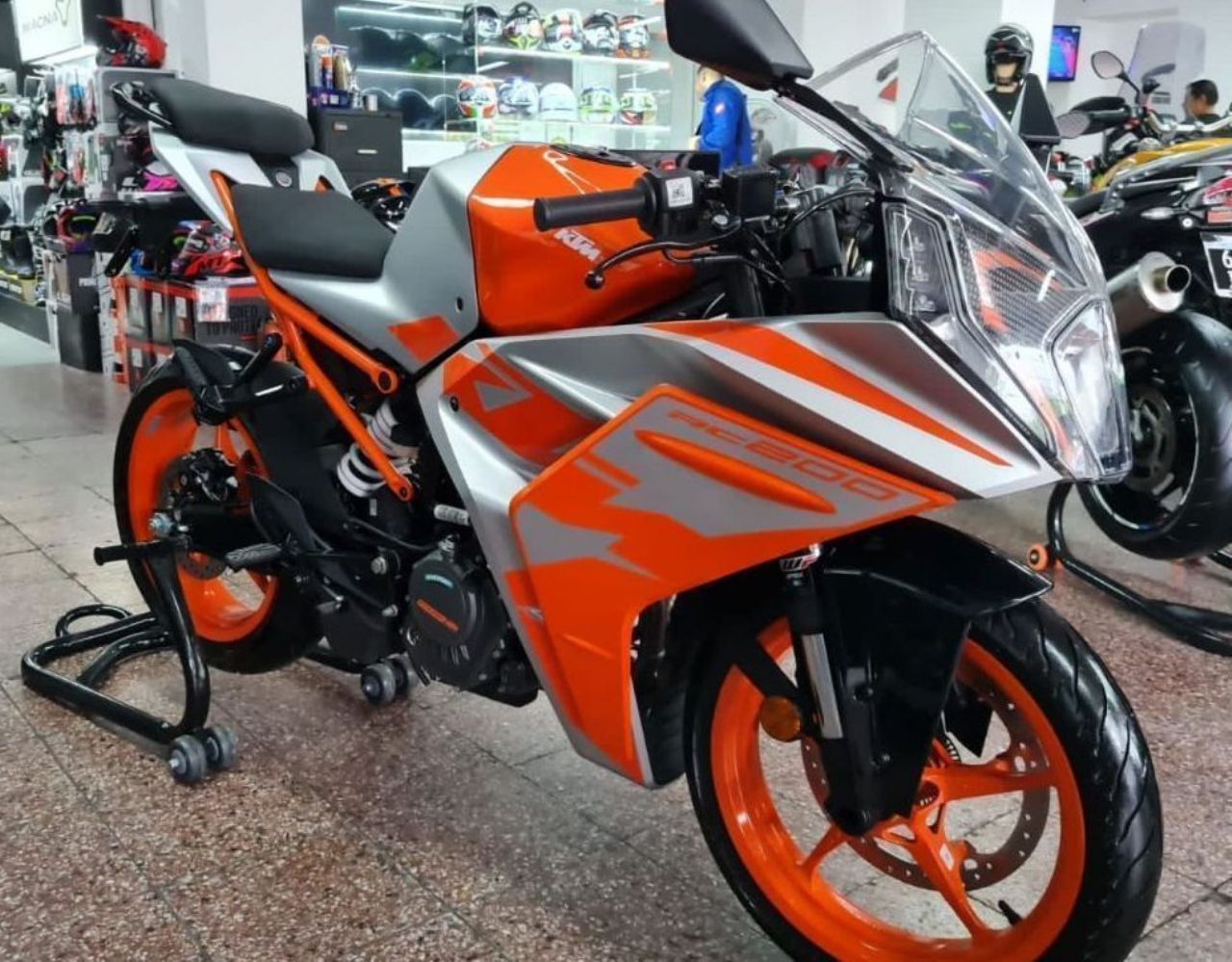 KTM RC Usada en Mendoza, deRuedas