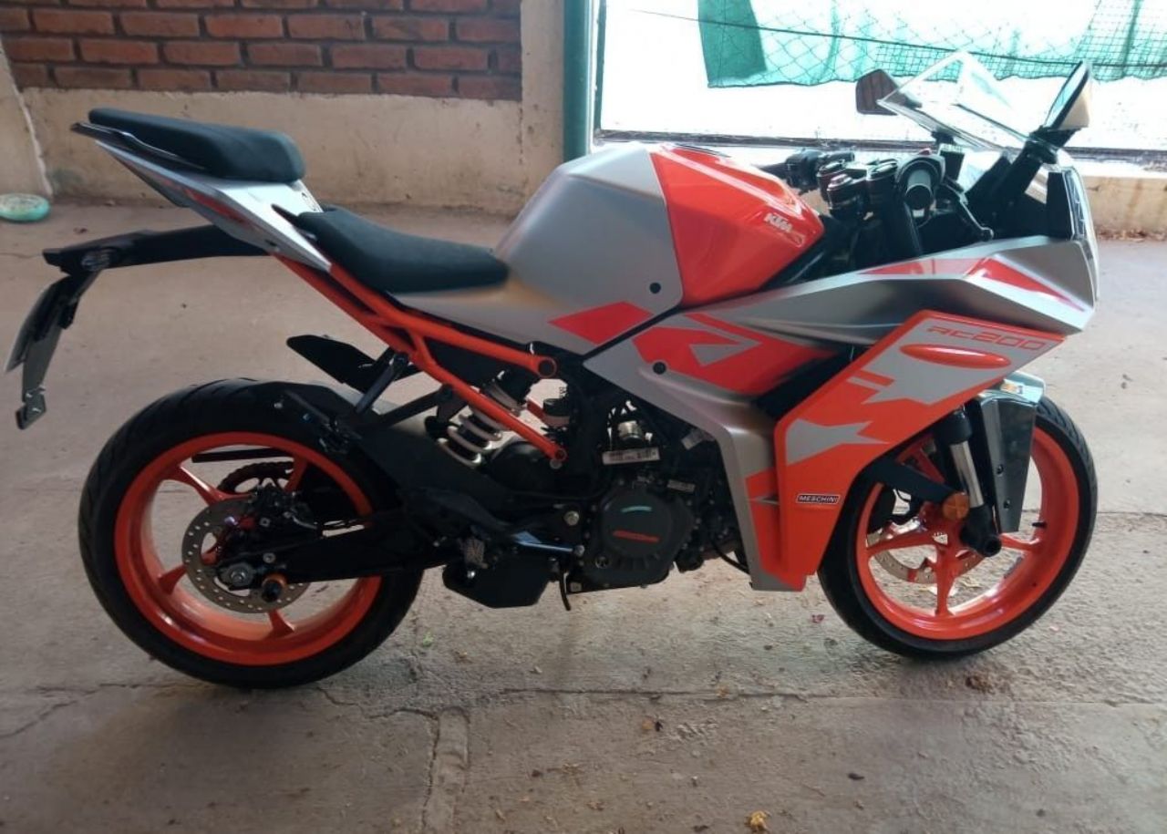 KTM RC Usada en Mendoza, deRuedas