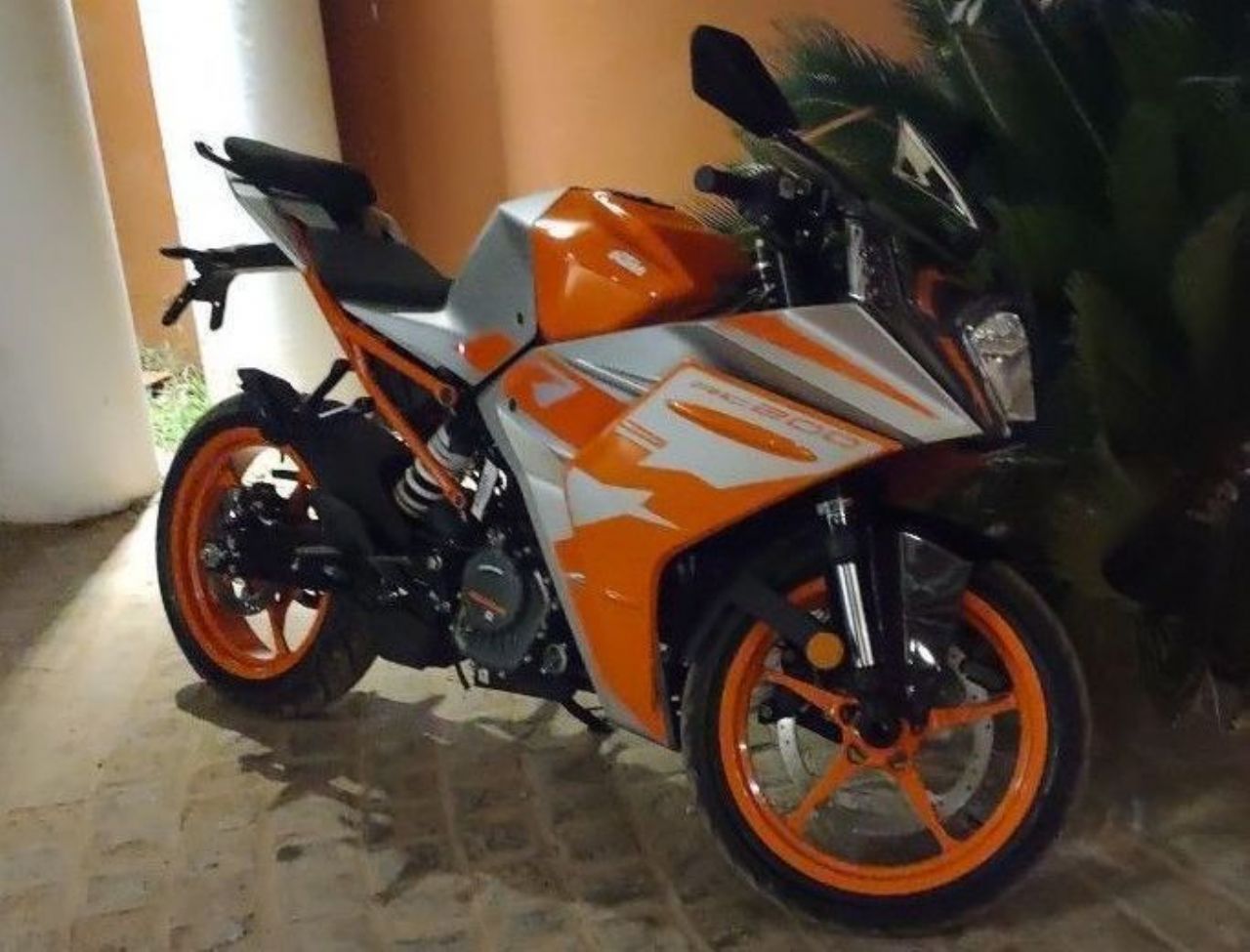 KTM RC Usada en Mendoza, deRuedas
