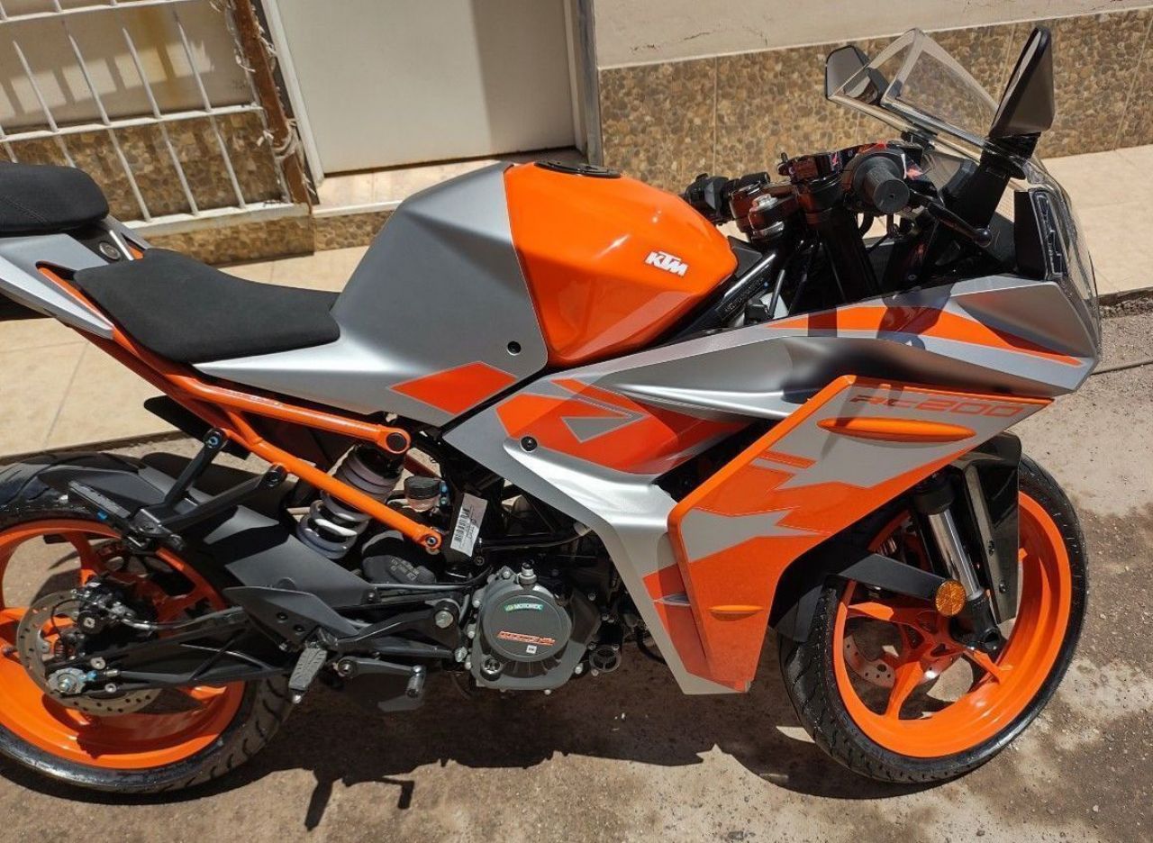 KTM RC Usada en Mendoza, deRuedas
