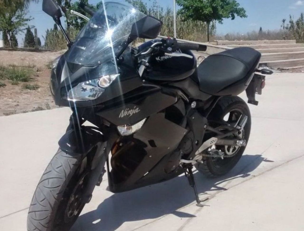 Kawasaki ER6N Usada en Mendoza, deRuedas