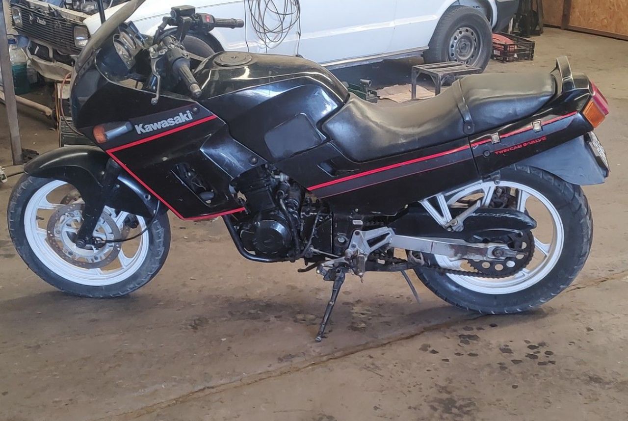 Kawasaki GPX Usada en Mendoza, deRuedas