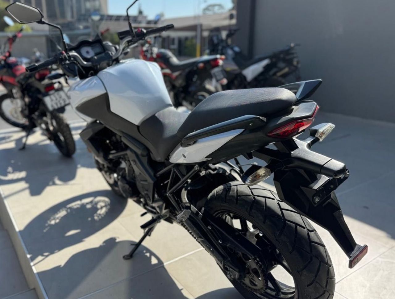 Kawasaki KLE Usada en San Juan, deRuedas
