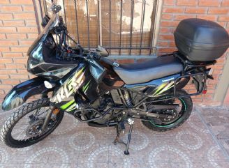 Kawasaki KLR Usada en San Juan
