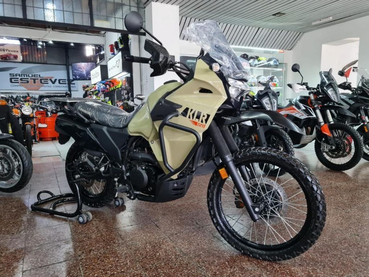 Kawasaki KLR Nueva en Mendoza, deRuedas