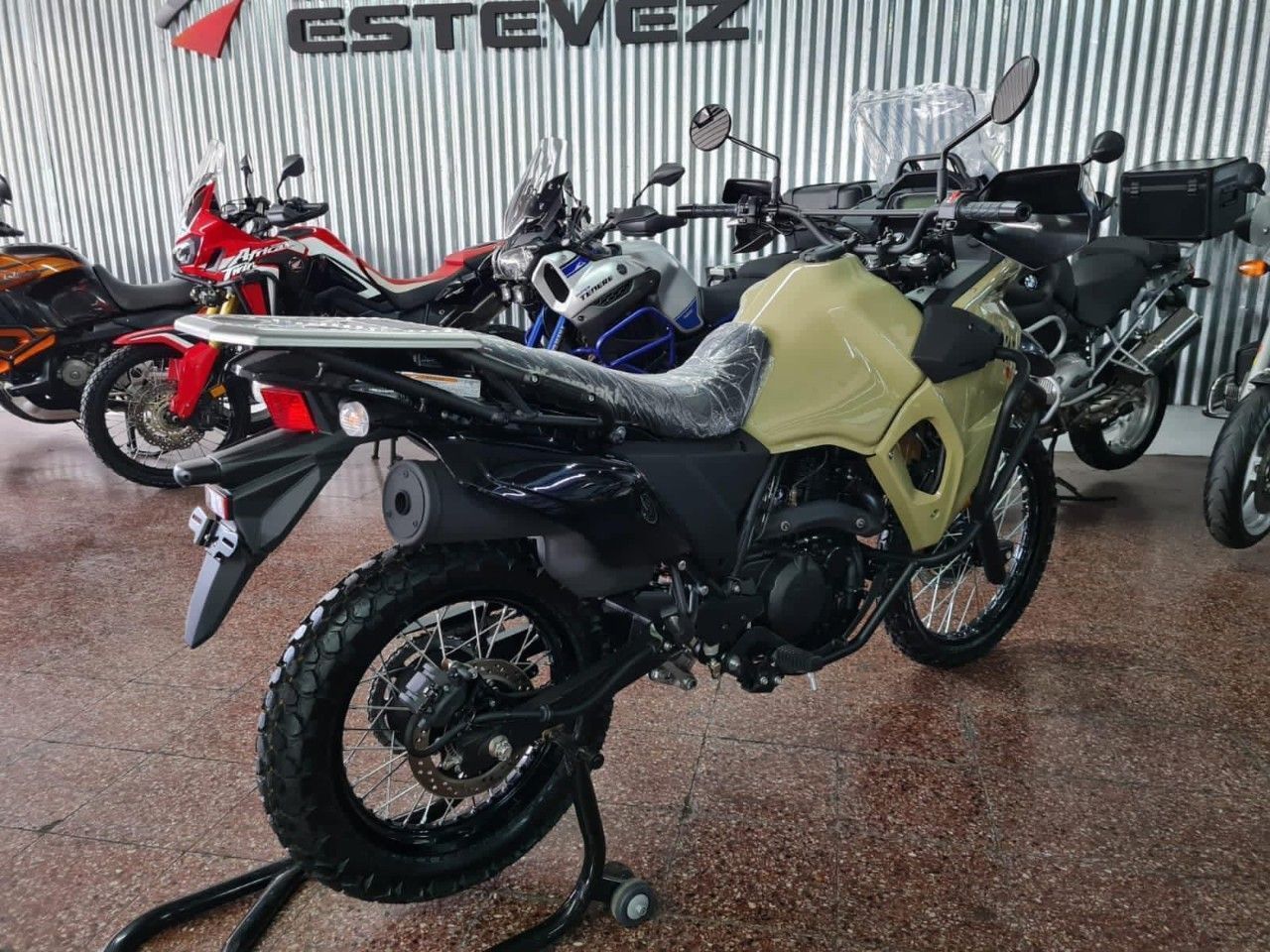 Kawasaki KLR Nueva en Mendoza, deRuedas