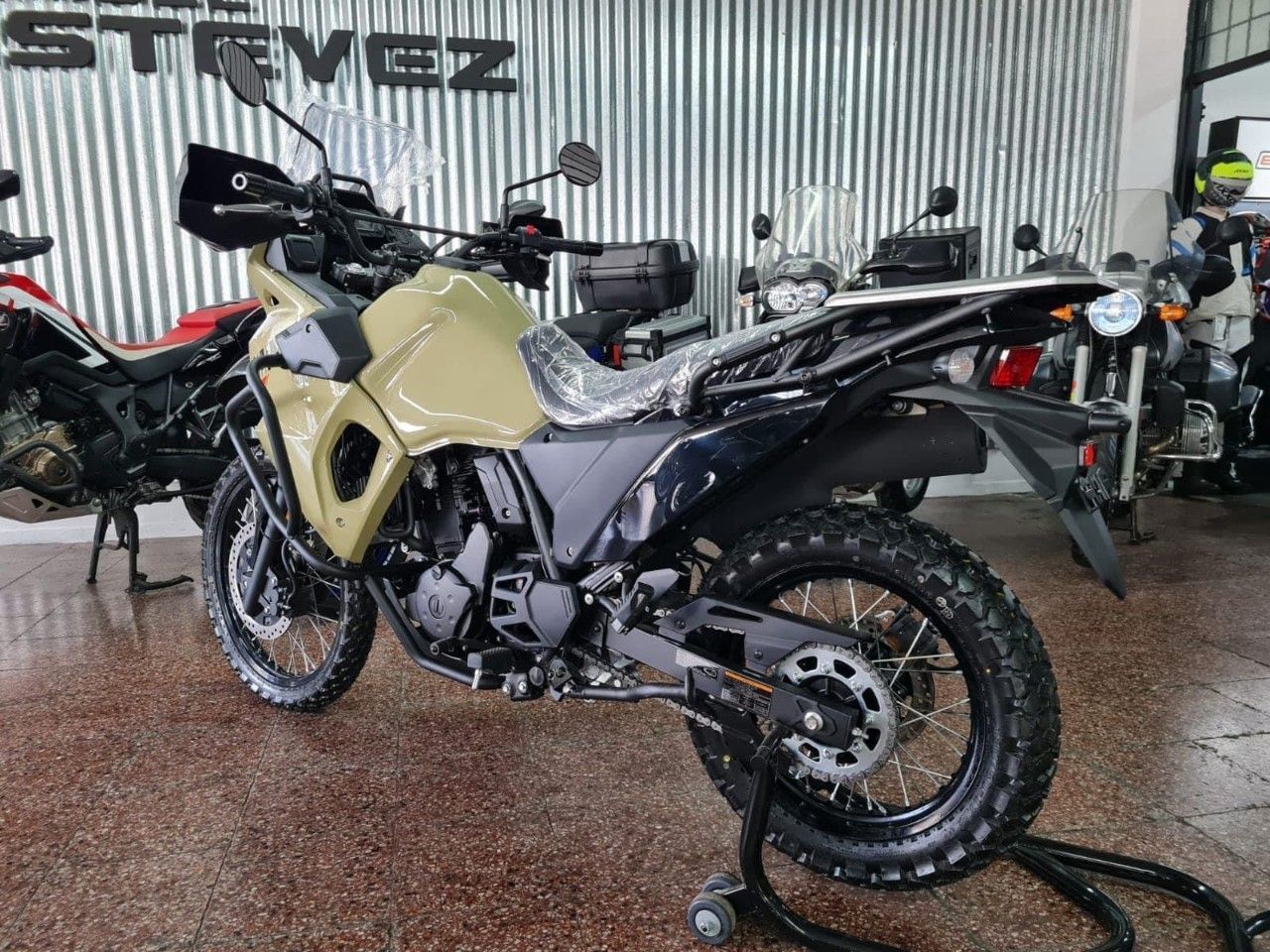 Kawasaki KLR Nueva en Mendoza, deRuedas