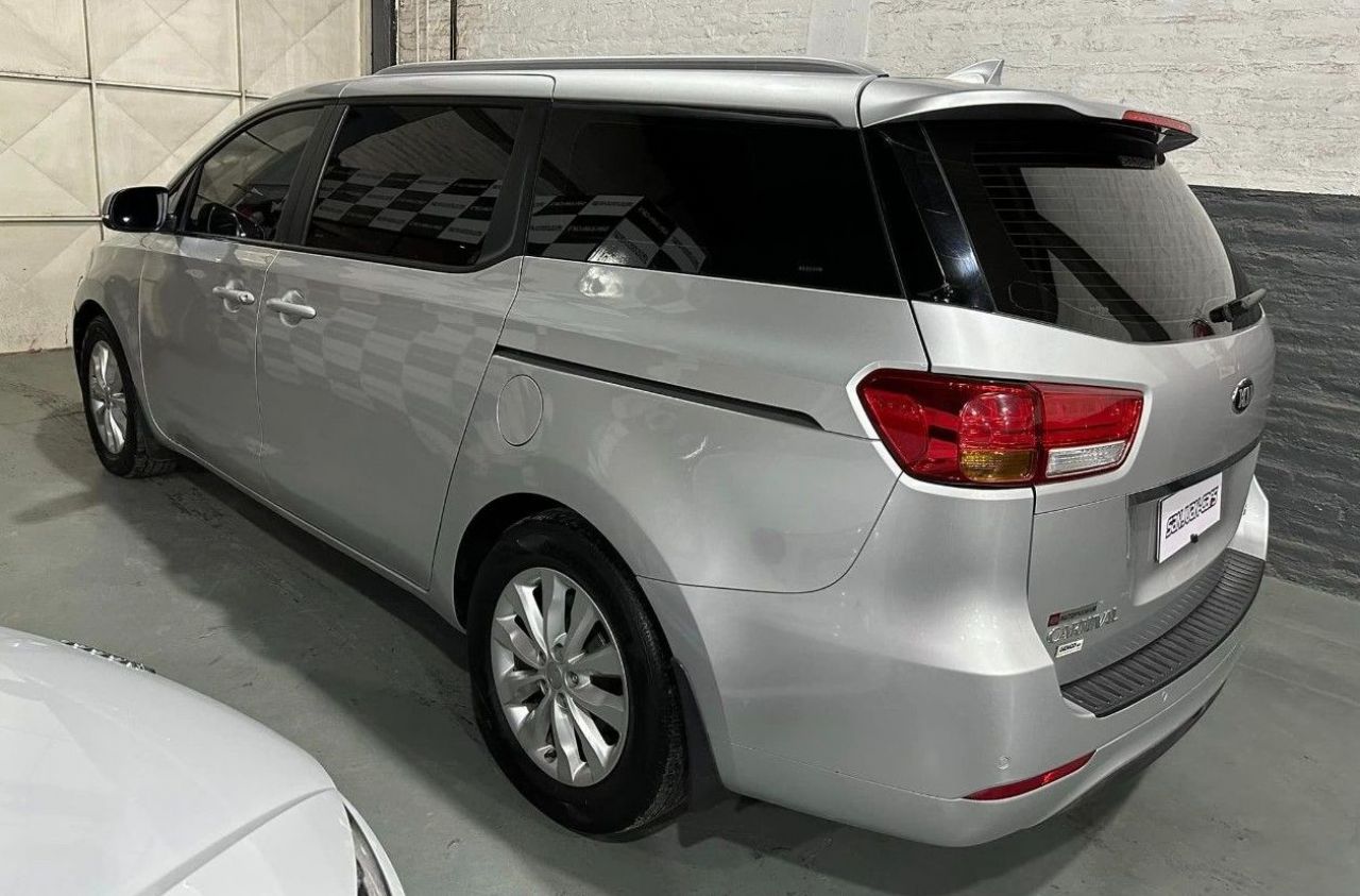 Kia Carnival Usado en San Juan, deRuedas