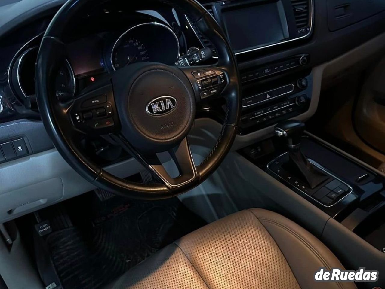 Kia Carnival Usado en San Juan, deRuedas