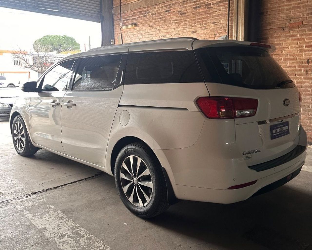 Kia Carnival Usado en Mendoza, deRuedas