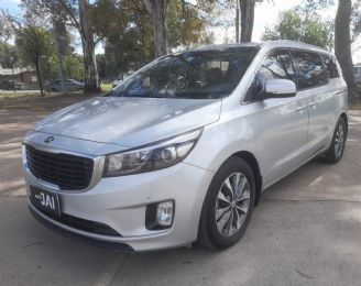 Kia Carnival Usado en Córdoba Financiado