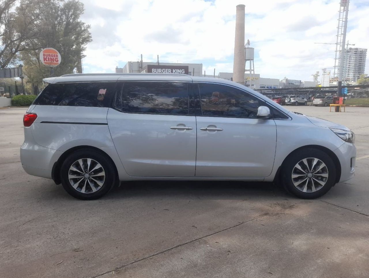 Kia Carnival Usado Financiado en Córdoba, deRuedas