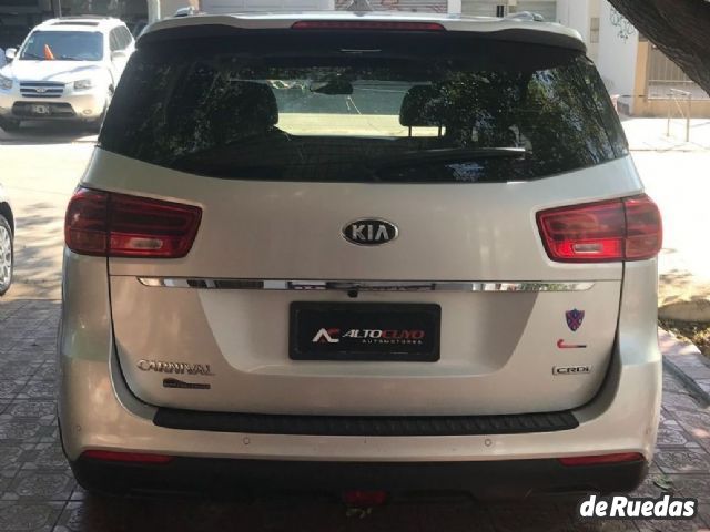 Kia Carnival Usado en Mendoza, deRuedas